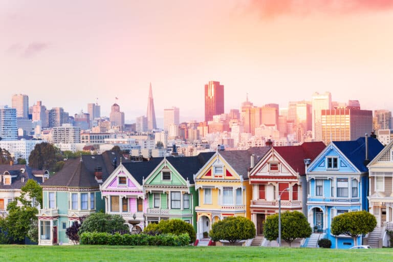 Alamo Square mit seinen
