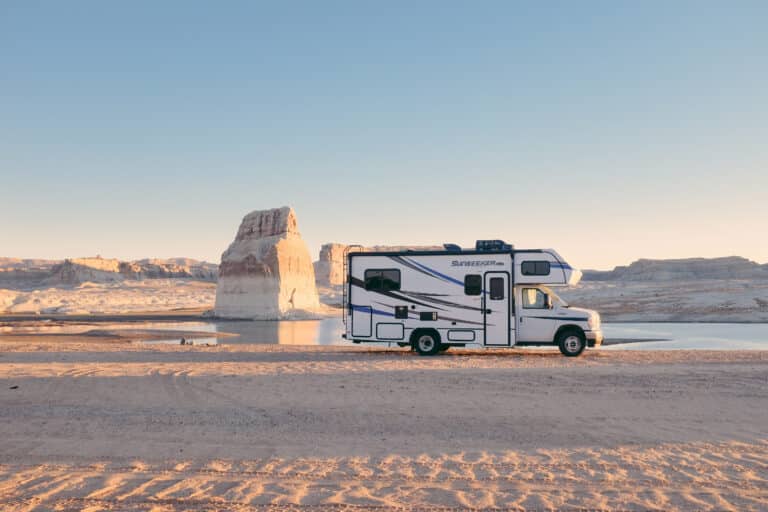 Road Bear RV - Wohnmobil am Lake Powell
