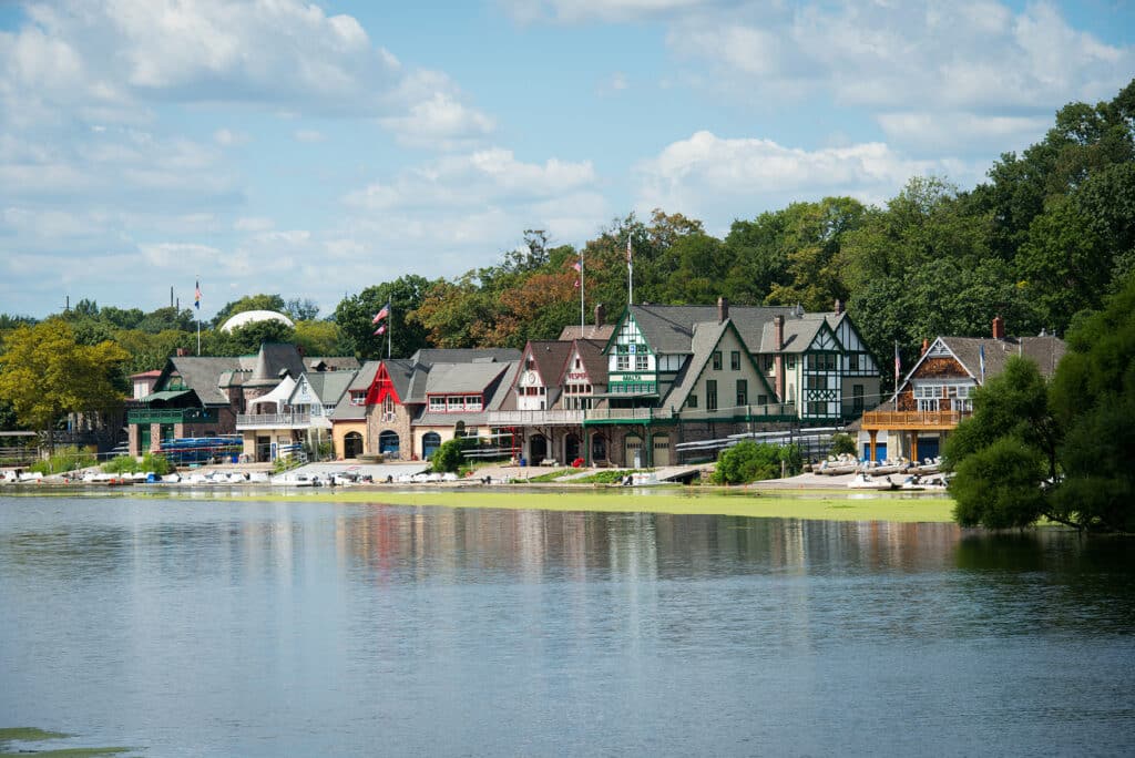 Boathouse Row - 15 historische Bootshäuser am Ostufer des Schuylkill River