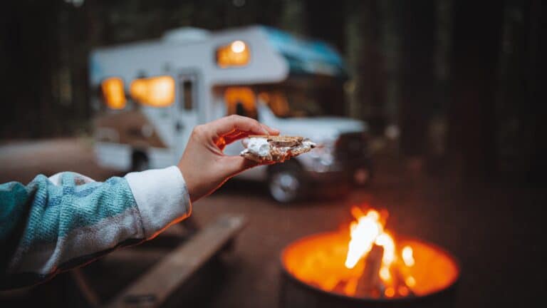 Cruise America - Marshmallow Brot am Lagerfeuer