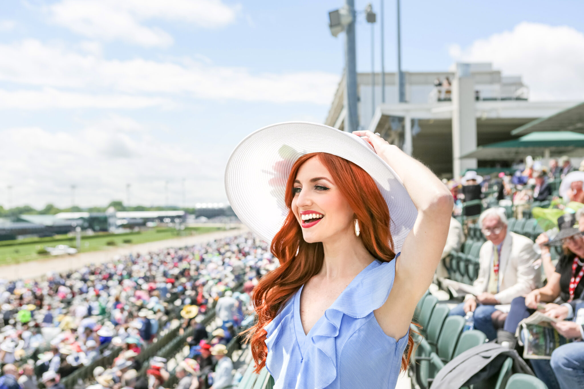Dame zu Besuch auf dem Kentucky Derby