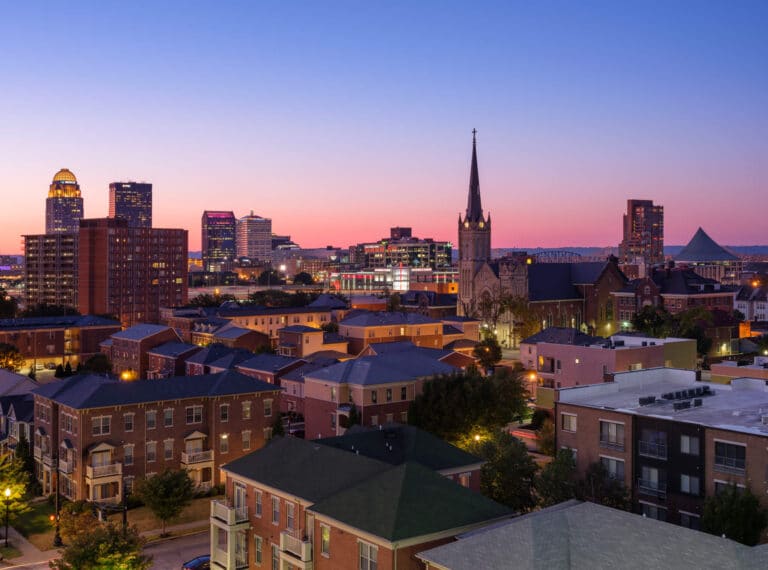 Die Stadt Louisville bei Nacht