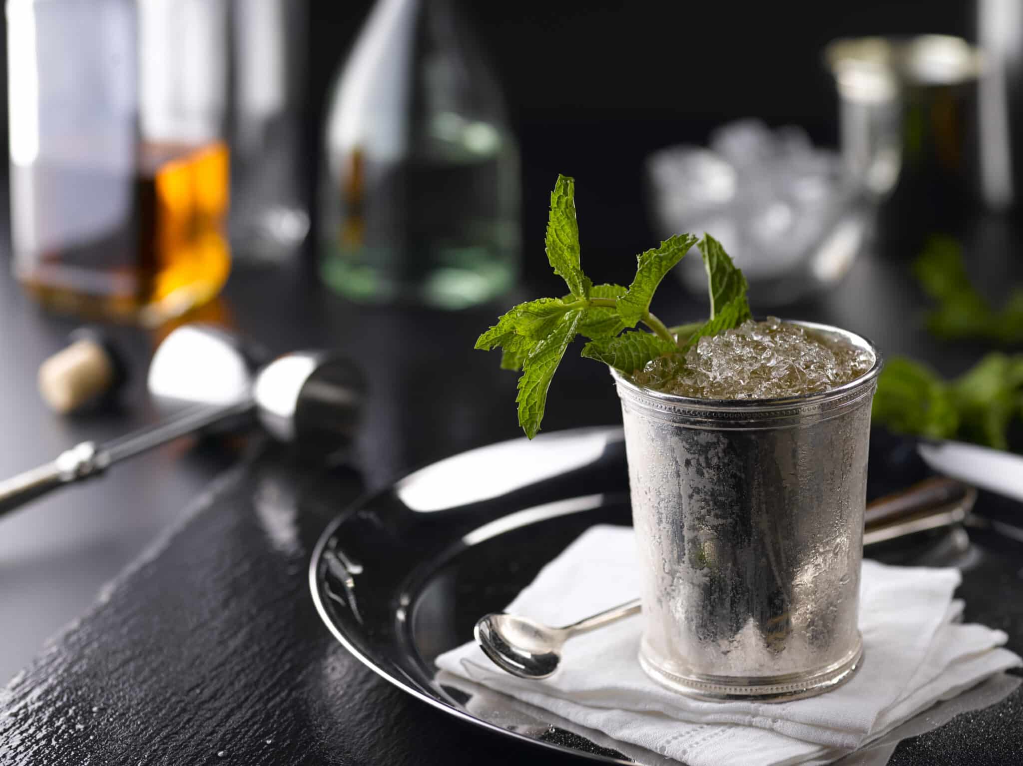 Ein Becher Mint Julep