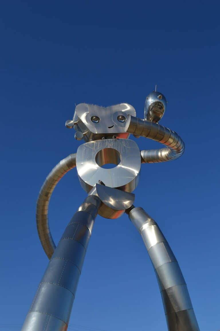The Travelling Man in Deep Ellum, Dallas