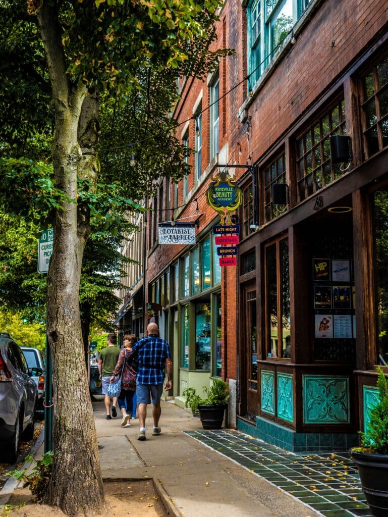 Einkaufsstraße in Asheville, North Carolina