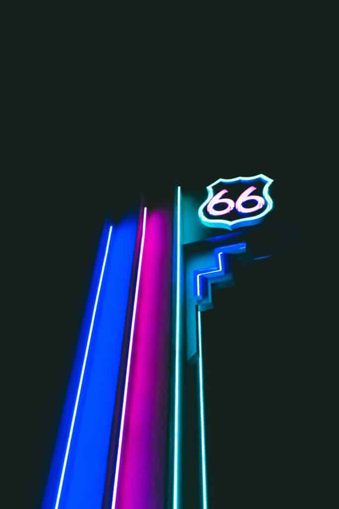 Typische Route-66-Leuchtreklame in Albuquerque