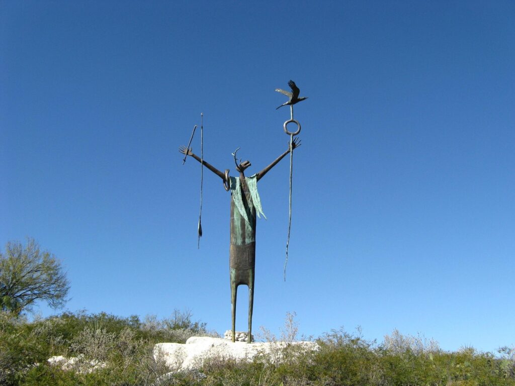 Statue im Seminole Canyon State Park bei Comstock, nahe Del Rio
