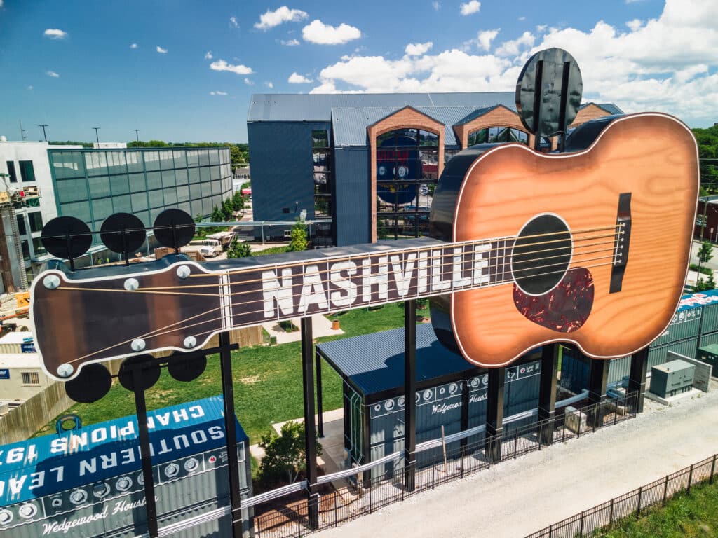 Gitarren-Skulptur in Nashvilles Stadtviertel Wedgewood-Houston