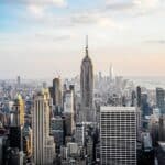 Blick vom Rockefeller Center in Midtown Manhattan Richtung Downtown New York City